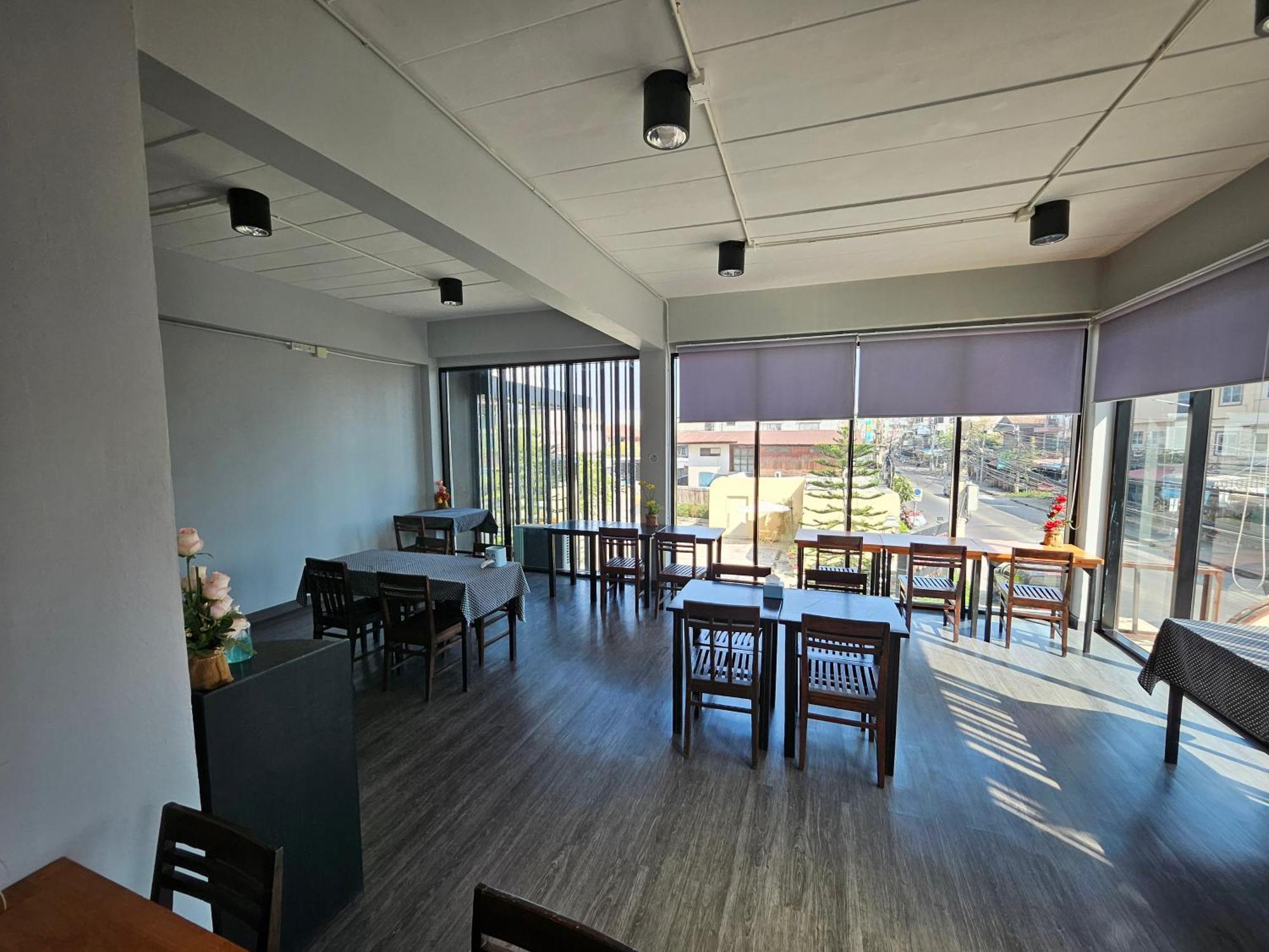 Polkadot Hostel Phitsanulok Esterno foto