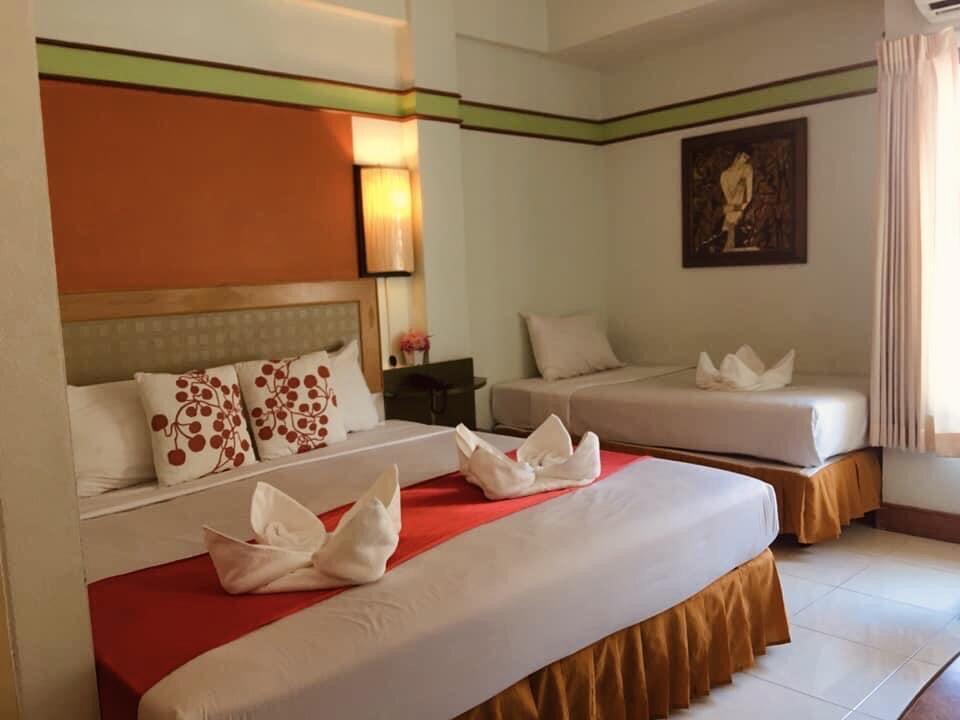 Polkadot Hostel Phitsanulok Esterno foto